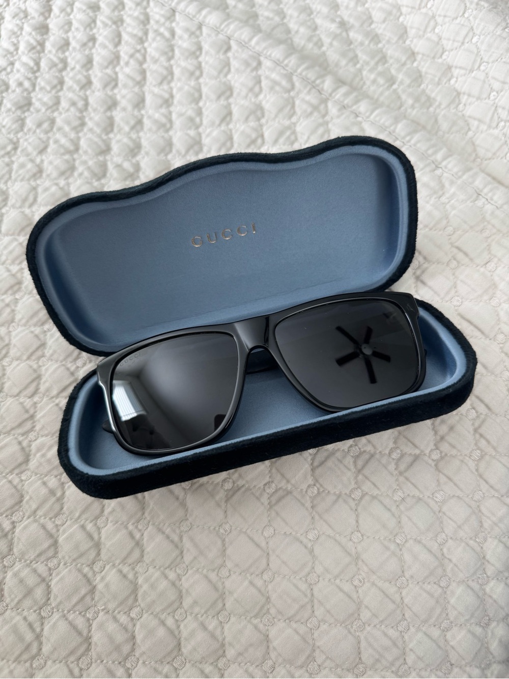 Gucci Black Square Sunglasses with Green-Red Stripe - Picture 6 of 6